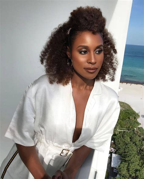 Issa Rae Hairstyles Afro Hairstyles Natural Hairstyles Natural Hair