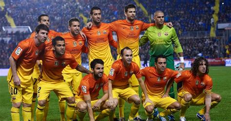 Víctor valdés, dani alves, jordi alba, piqué, mascherano, fàbregas, busquets, iniesta, xavi, messi, pedro, pinto, alexis sánchez, villa, thiago. Barcelona-v-Levante-2012 - Planet Football