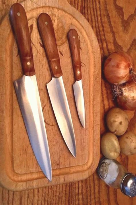 Different budgets, grip styles and aesthetic tastes, not to mention a dozen other we also and hope it helps you remove overpriced, unnecessarily bulky knife block sets from the pool of options. Custom Kitchen Knife Set Fresh Kitchen Knife Set Cherry ...