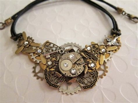 necklace i love steampunk jewlery lots of gears and antique looks steam punk jewelry
