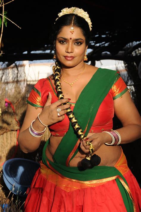 Hot Telugu Aunty Jayavani Round Navel Cleavages Pics Bollywood Tollywood Hindi Tamil Actress