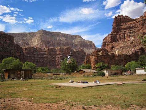 Supai Un Village Indien Isolé à Lintérieur Du Grand Canyon