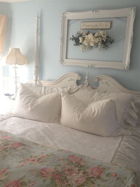 35 Best Shabby Chic Bedroom Design and Decor Ideas for 2017