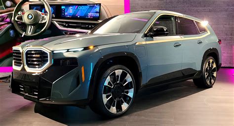 We Get Up Close To The 2023 Bmw Xm Plug In Hybrid Suv Car News Alley