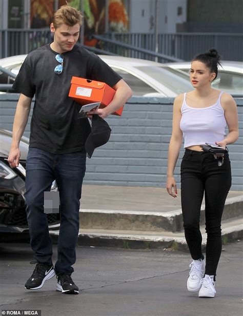 Ariel Winter Flashes Gym Chiseled Midriff As She Goes Bra Free While Out With