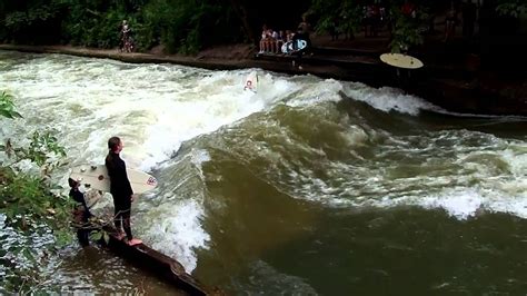 Plus, gastehaus englischer garten hotel offers breakfast buffet, providing a pleasant respite from your busy day. Englischer Garten Surfwelle München - YouTube