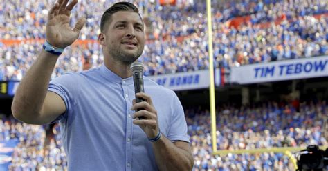 Reunited Tim Tebow Signs With Jags Rejoins Urban Meyer As Tight End