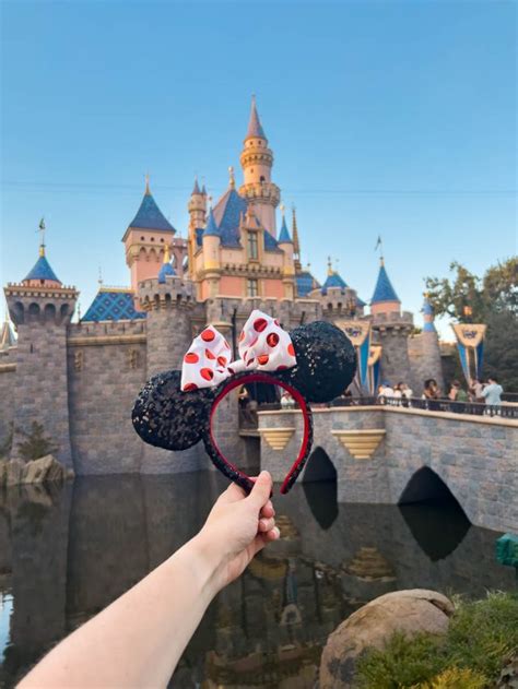 Going To Disneyland Alone Top Tips For A Disneyland Solo Trip