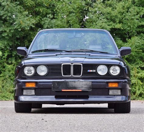 So many to choose from, we know you'll find the perfect one for you. 1991 BMW M3 cabrio E30 macaoblauw 144000 km black leather ...