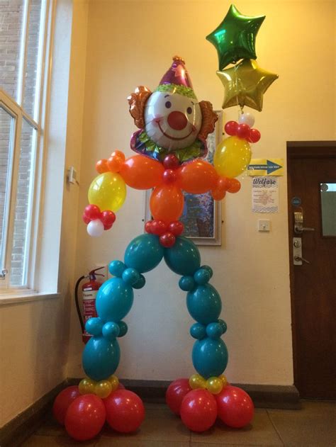 These circus theme boards will add a fun touch to any circus or carnival theme. Need help to welcome your guests? This balloon clown is ...