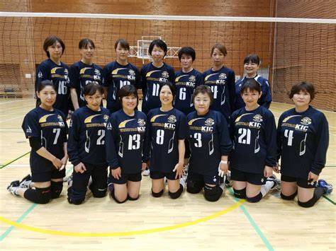 目的 (1) 公益財団法人日本バレーボール協会(以下jva) が主催する国内競技大会に参 加するチームのユニフォームや役員の服装についてその詳細を定めることを目 的とする。 ORIENTAL WITCHES blog: 【 バレーボールユニフォーム 】女子9人制 ...