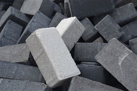 MIT Students Fortify Concrete by Adding Recycled Plastic