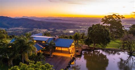 We are a family owned and operated company with over 100 years combined experience in repairing vehicles. Beautiful south-east Queensland homes: The families self ...
