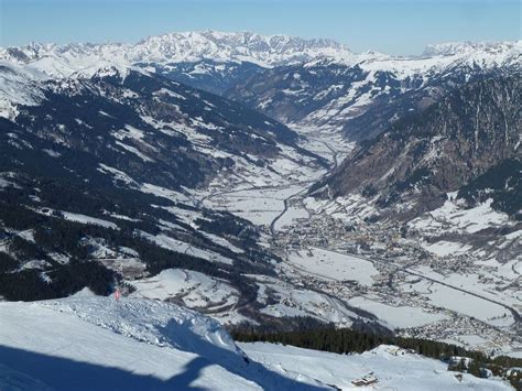 Gastein ski resort is minutes away. Datei:Stubnerkogel, Gasteinertal 5.jpg - Salzburgwiki