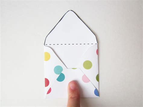 The Red Kitchen Diy Mini Envelopes Free Printable Pattern And Tutorial