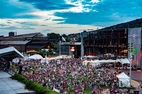 Flow festival is making a name for itself as one of the best festivals in scandinavia, combining great international headliners with eclectic, brilliantly curated supporting acts (many of them from the usa today. Musikfest rocks the competition as No.1 music festival on USA Today's best list - LVB