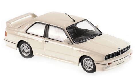 Flocking in the interior and boot. Miniature Bmw M3 1/43 Maxichamps (E30) blanche 1987 ...