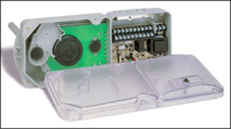 System sensor addressable duct detector. Fire-Lite- Addressable Photoelectric Duct Detector w/ Relay