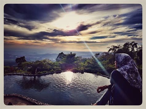 Diduga adegan tersebut terjadi di kawasan bendungan gunung rowo, pati, jawa tengah. #Gunung Rowo Bergoyang : Unik Soto Kudus Dalam Batok Kelapa Ini Nikmatnya Bikin Lidah Bergoyang ...