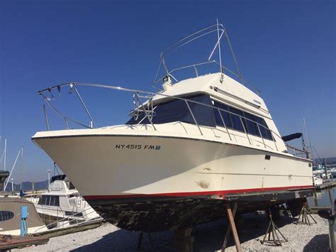 Awesome 1978 Carver Voyager 28 Cabin Cruiser New York Boats Check