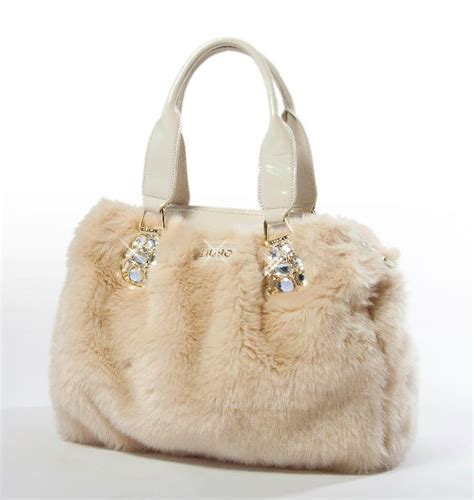 Un'evoluzione della strap you e di sicuro successo. POP MOSAIC: Liu Jo: la collezione borse 2011/2012