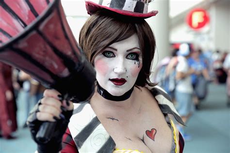 These Comic-Con Costumes Will Blow Your Mind | Glamour