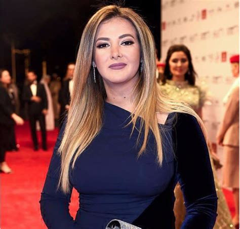 دنيا سمير غانم بزيادة وزن ملحوظة في حفل افتتاح مهرجان دبي صور