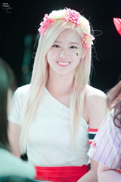 These 26 Hi Res Photos Of Twices Sana Prove Shes The Visual Youve