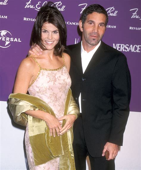 Lori Loughlin And Mossimo Giannulli A Timeline Of Their Relationship The Projects World