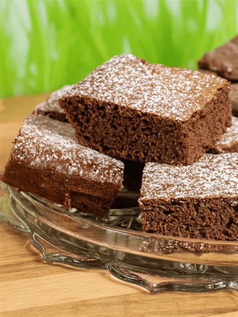Martha Stewarts Gingerbread Cake Recipe Is The Simple Holiday Dessert