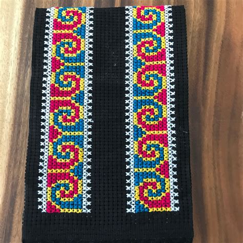 Hmong Cross Stitc, Hmong cross-stitch design, geometric embroidery ...