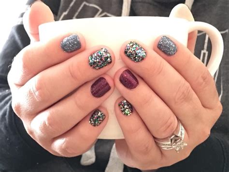 Pin by Katie The Nail Lady on Color Street | Color street ... Any color can look good on short nails, but the color you choose will depend on the look you are trying to achieve.