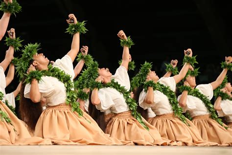 2015 Hula Kahiko Hawaiian Dancers Hula Hula Dancers