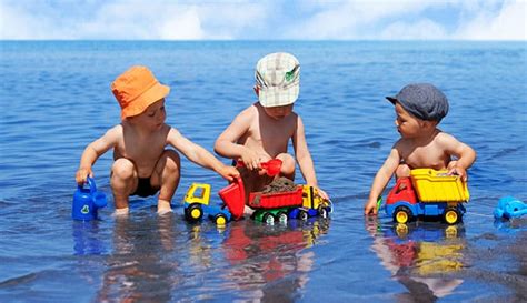 15 Creativity Boosting Beach Activities For Kids Globo Surf