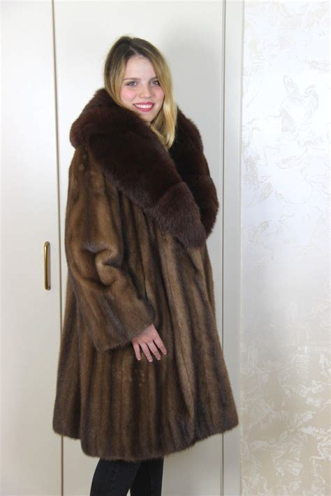 Pin By Mickfire On Fur Fox Coat Coat Fashion