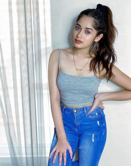 Jannat Zubair Plump Breasts Curvy Hips And A Ponytail To Tug On To