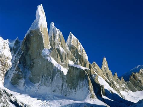 Обои для рабочего стола Cerro Torre