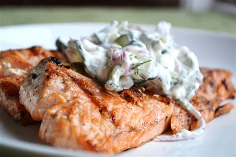 Grilled Salmon With Cucumber Dill Sauce