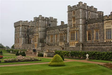 Outrageous Rose England Windsor Castle