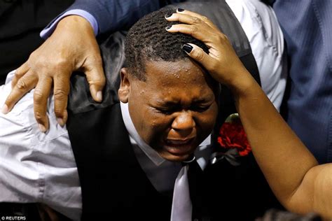Alton Sterlings Relatives In Tears At His Open Casket Funeral At