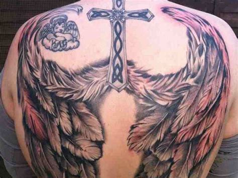 Angel wings reflect the colors of the rainbow. Gombal Tattoo Designs: Tattoo Angel Wings Tattoos Designs ...