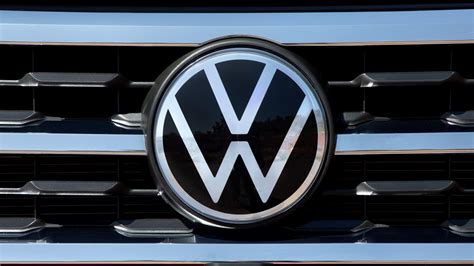 This Is Volkswagens New Logo The Drive