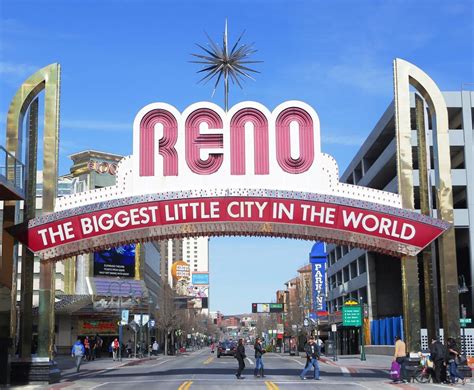 Neon Vs Led The Reno Arch