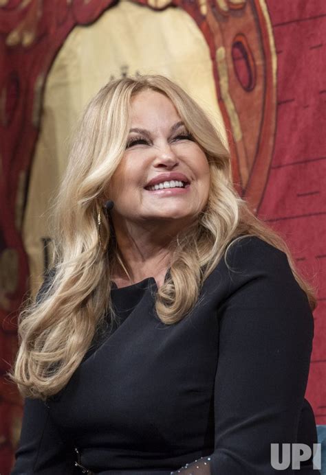 photo actress jennifer coolidge is harvard university s hasty pudding theatricals 2023 woman of