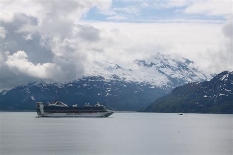 Princess Cruise Heads Up Johns Hopkins Inlet As We Head Up Flickr