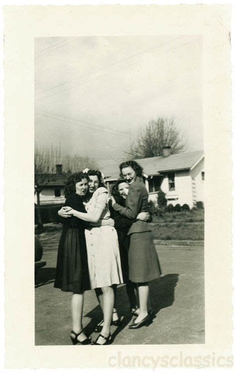 Vintage Photo 1950 Affectionate Women Couple Up Lesbian Int Hugs And