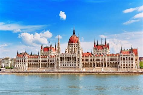 Légy Elégedett Dolgos Hitelesítő Adatok Budapest Must Visit Depresszió Uplifted Repülőtér