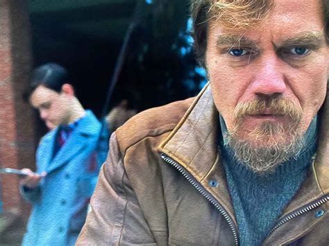 Chris evans wearing a cable knit sweater in knives out caused quite the commotion last year when knives out was released in the cinemas. Knives Out - The Killer Looks by Costume Designer Jenny Eagen