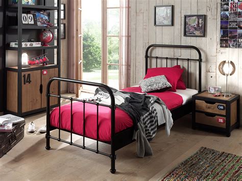Nest Designs Go Classic With A Metal Bed Sa Decor And Design