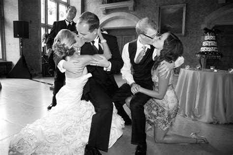 Fun Kissing Games To Play At A Wedding Instead Of Clinking Glasses